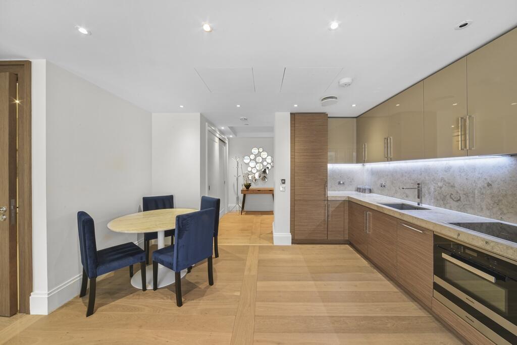 Apartment in London - View 5