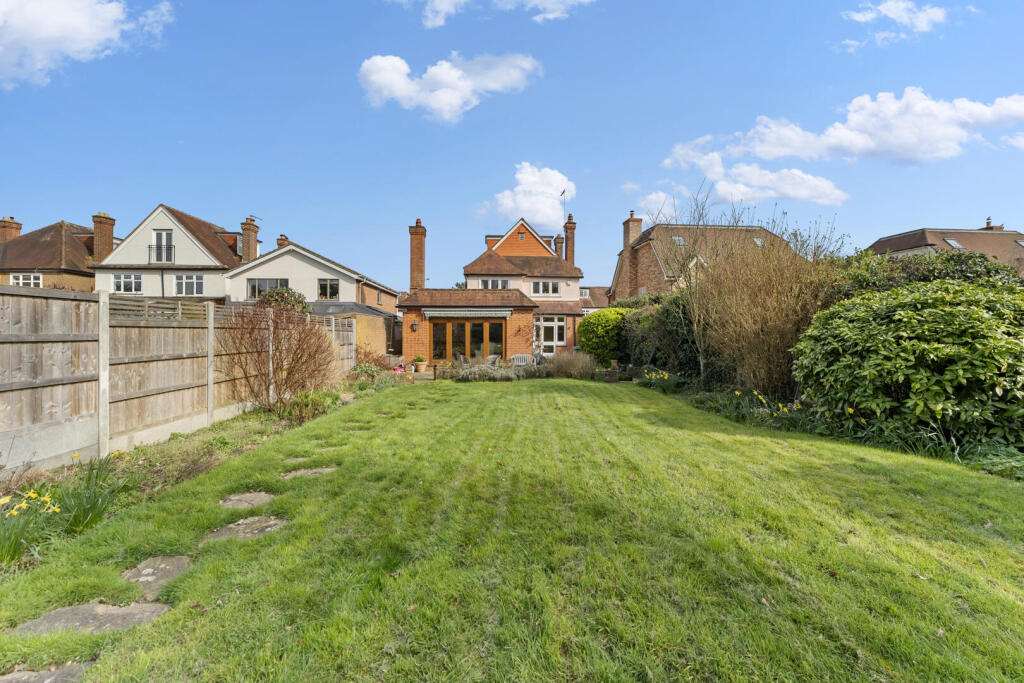 Loseberry Road, Claygate photo 2