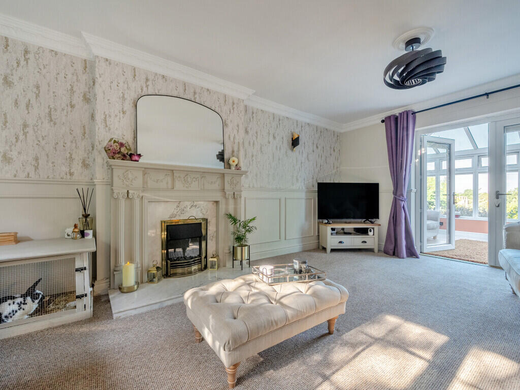 House in Wakefield, Goosehill, Warmfield cum Heath - View 4