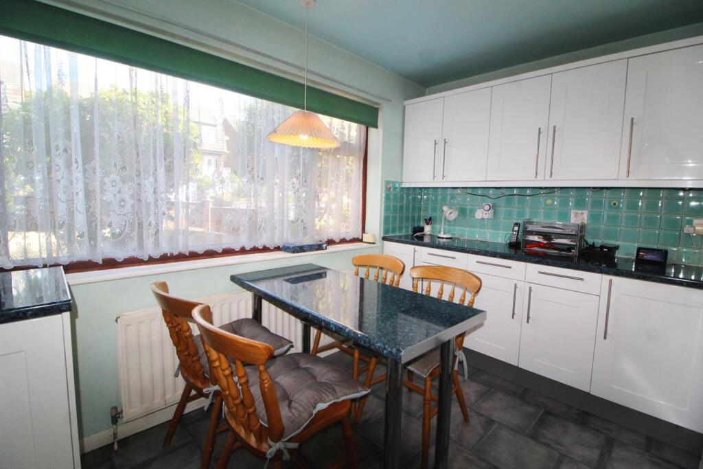 House in Enfield - View 4