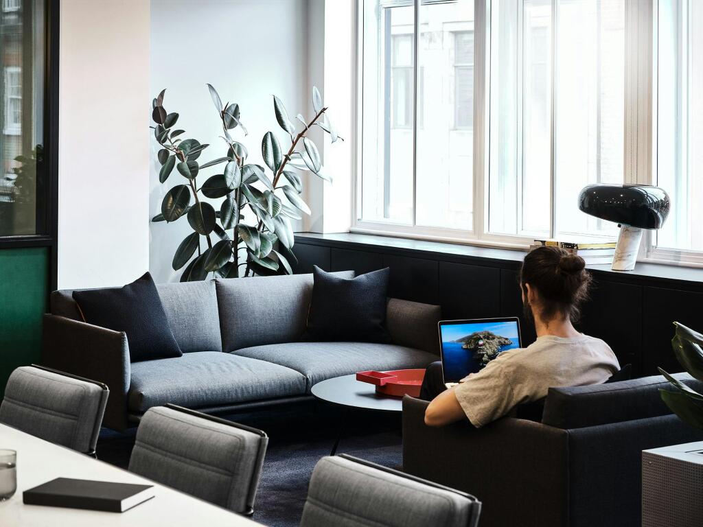 Lounge.jpg