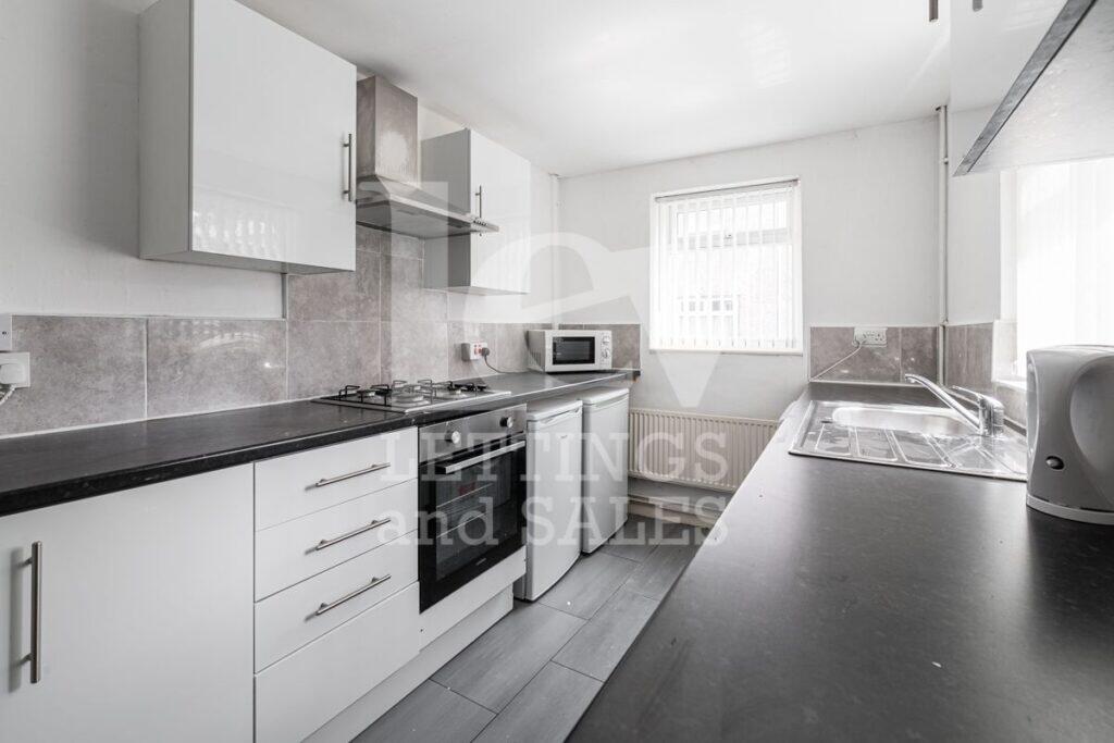 Main image of property: 118 BOALER STREET, Liverpool, L6 6AD