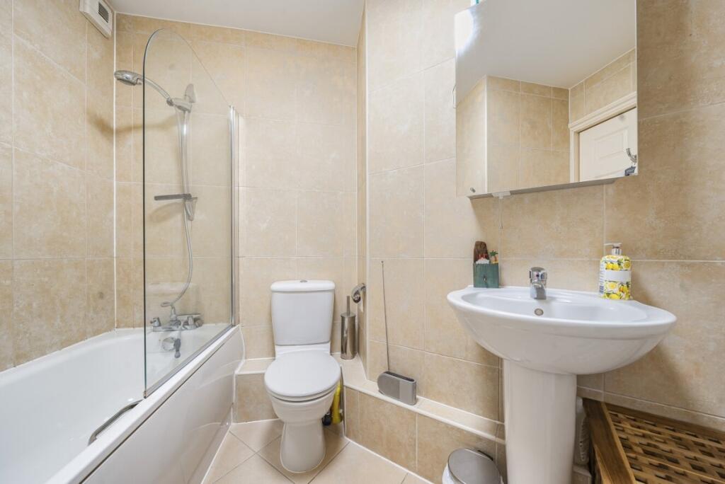 Apartment in London - View 4