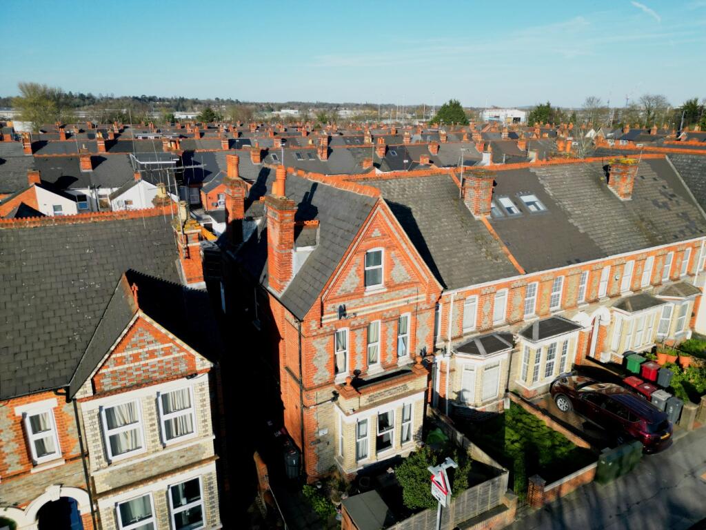 Main image of property: 234 Oxford Road, Reading, Berkshire, RG30 1AB