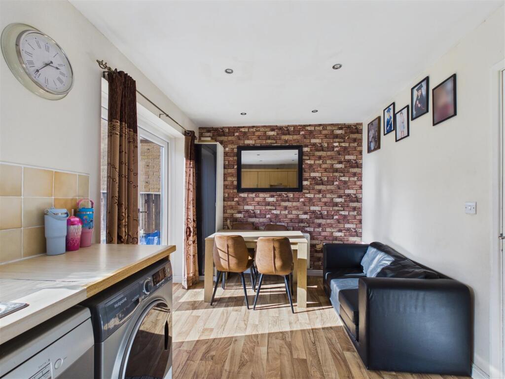 House in Ingleby Barwick, Stockton-on-Tees - View 5