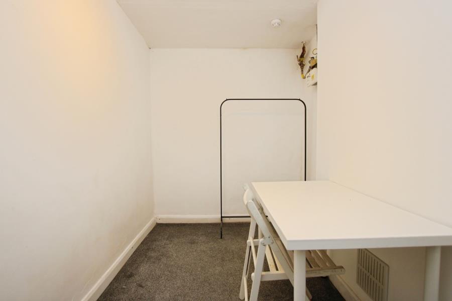2 bedroom maisonette for rent