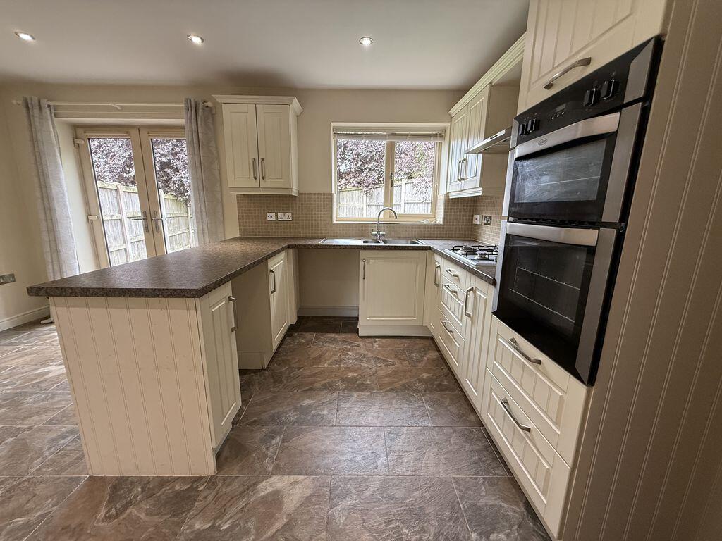 House in Dudley, West Midlands - View 4