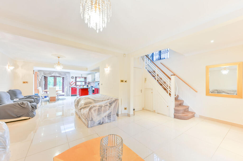 House in London - View 3