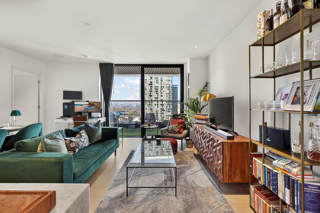 Main image of property: Wards Place, London E14