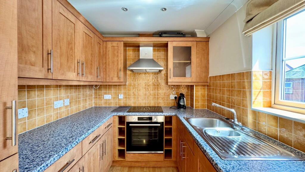 Apartment in Newbury, Ham Marsh, Speenhamland - View 2