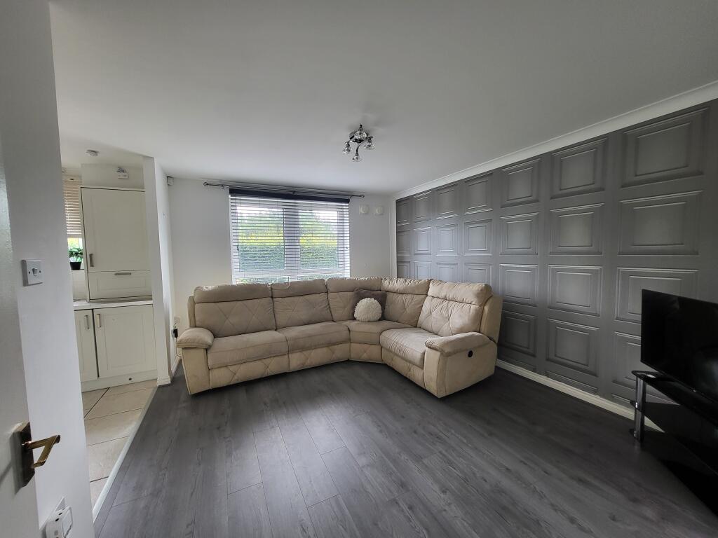Apartment in Paisley - View 2