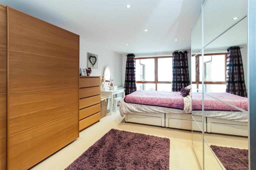 Apartment in Redhill - View 4