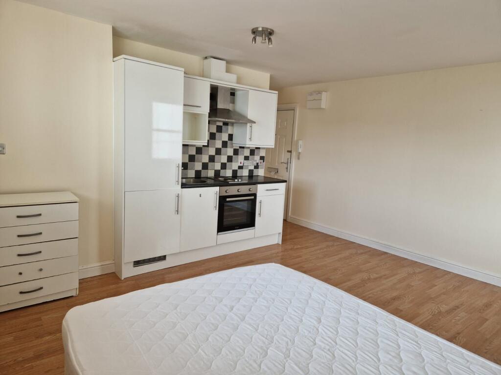 Main image of property: Flat ,  Park Street, Luton
