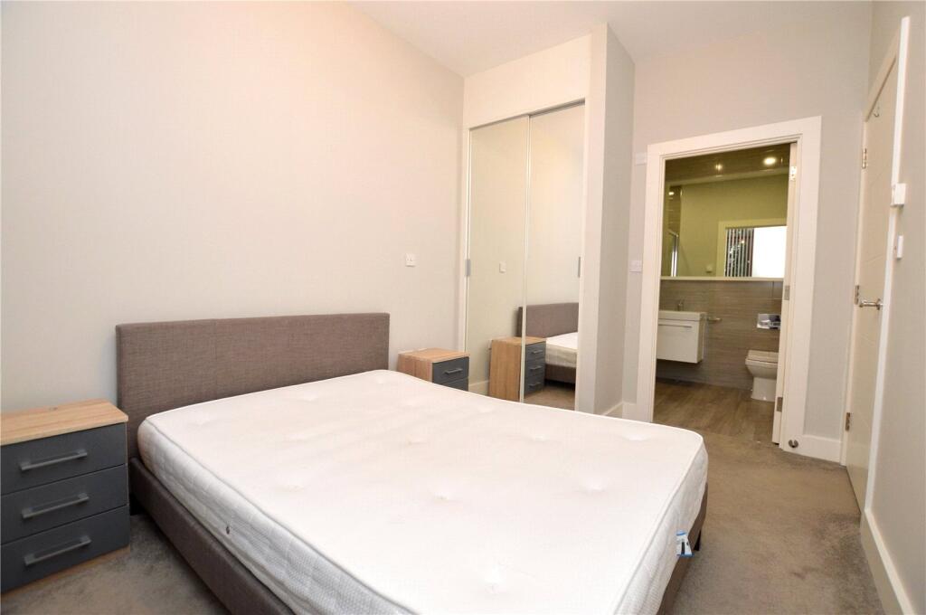 Apartment in Leeds - View 4