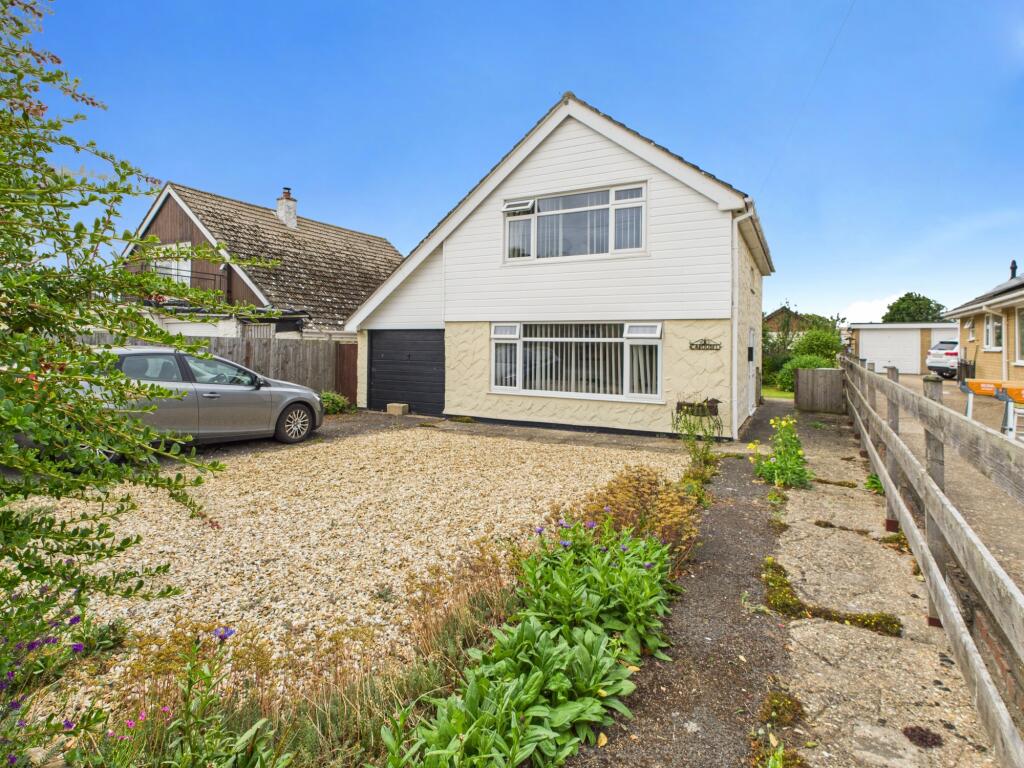 House in East Lindsey, Sutton-on-Sea, Mablethorpe and Sutton
