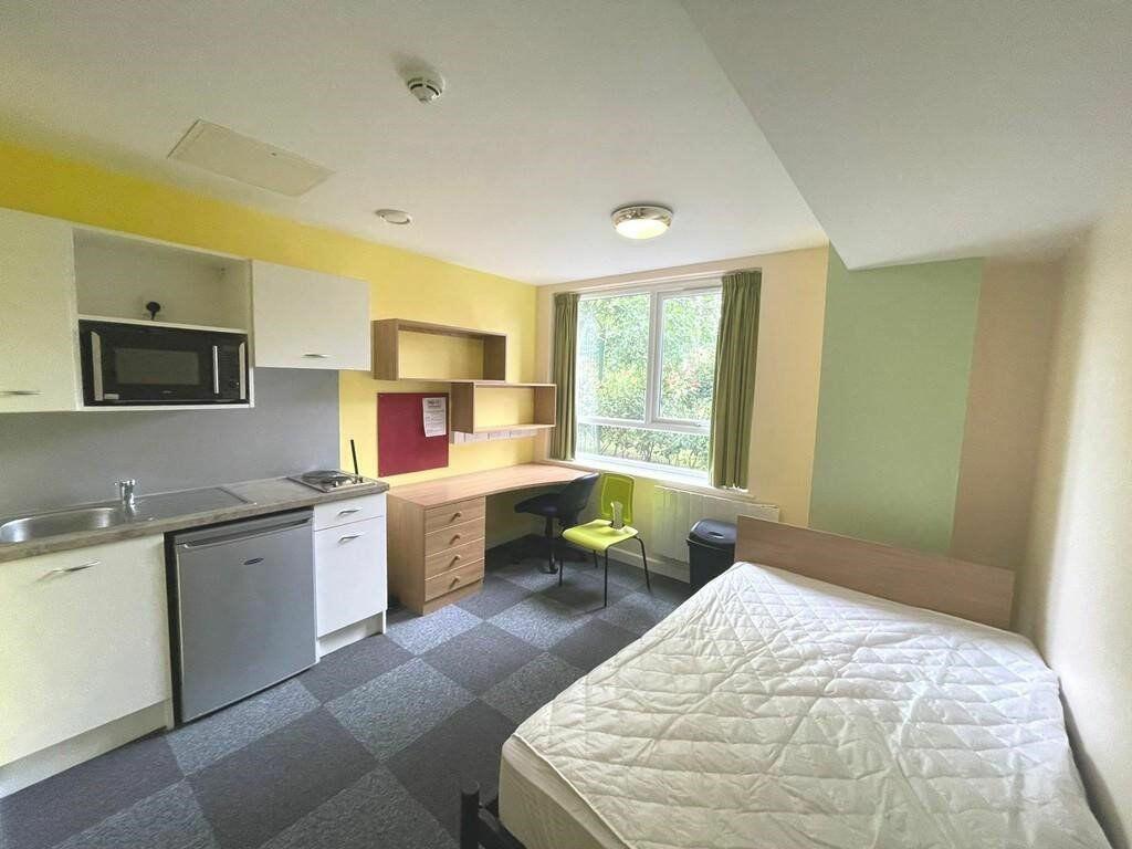 College House, Bridge Road B8 - 8-8 Viewings