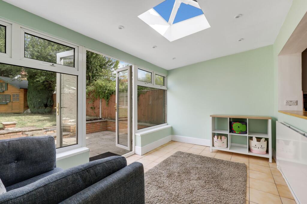 Papplewick Lane, Hucknall, NG15 - More