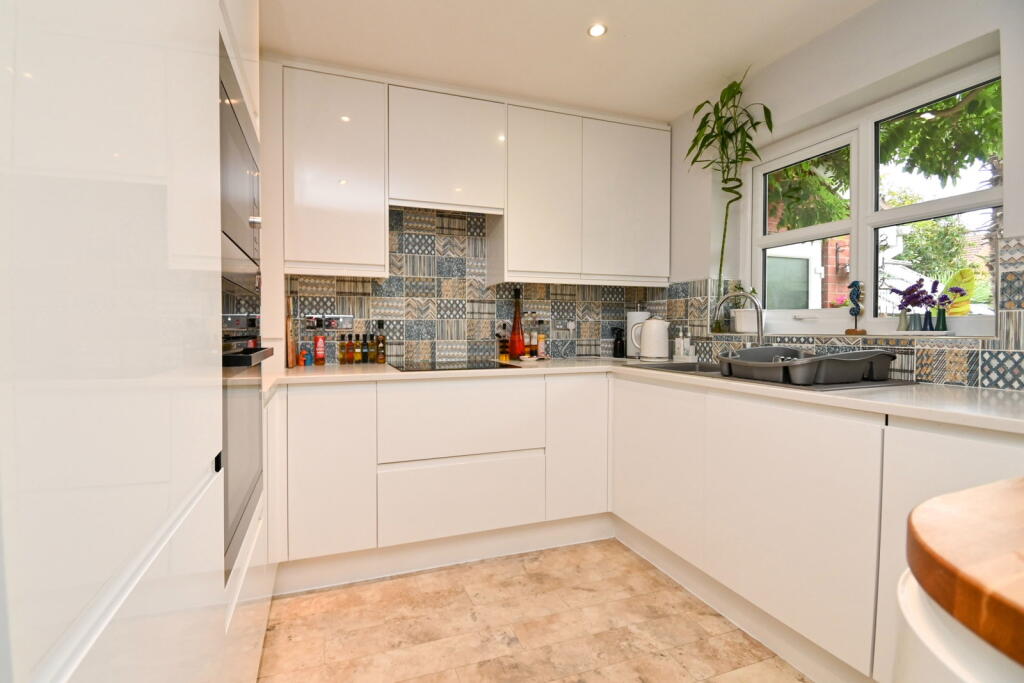 House in Wakefield - View 3