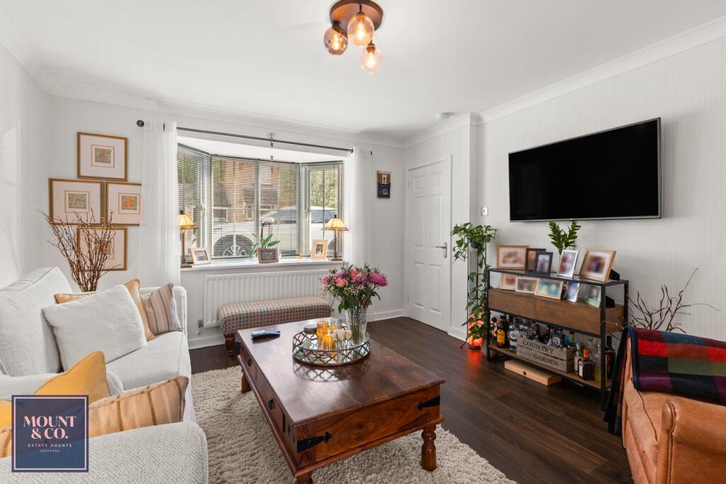 House in East Hertfordshire, Pinehurst, Hertford - View 5