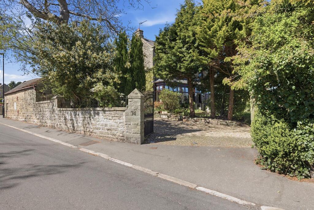 74 Townhead Road, Dore, Sheffield photo 4