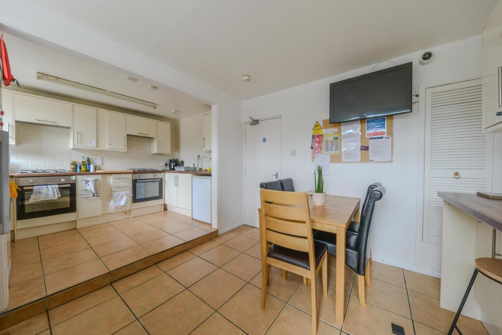 Wood Close, Hatfield, AL10 - View 4