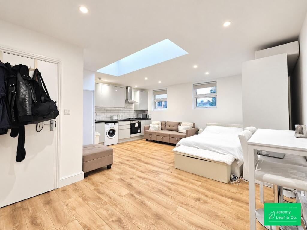 Main image of property: Limerick Mews, London
