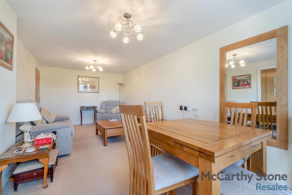 Apartment in Bromsgrove - View 4