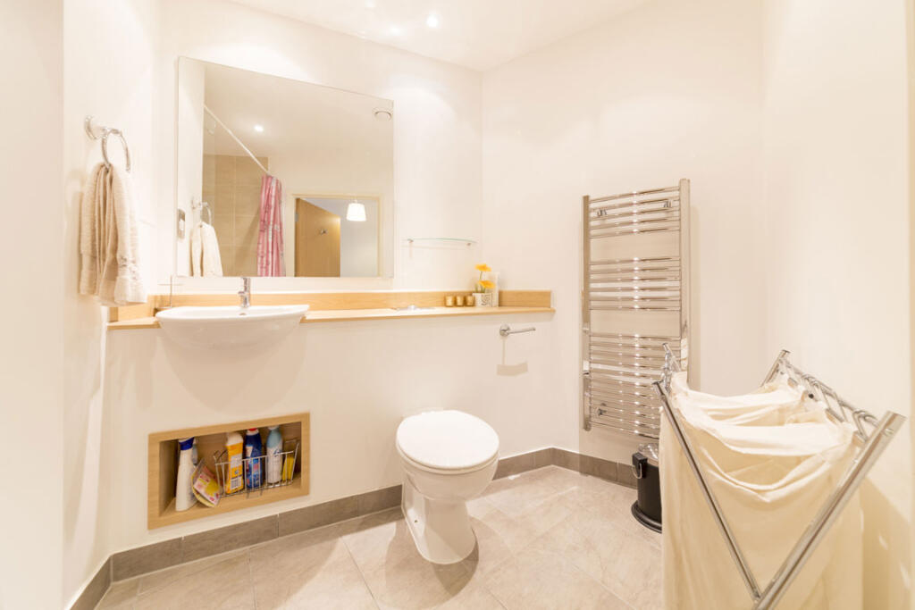 Apartment in London - More