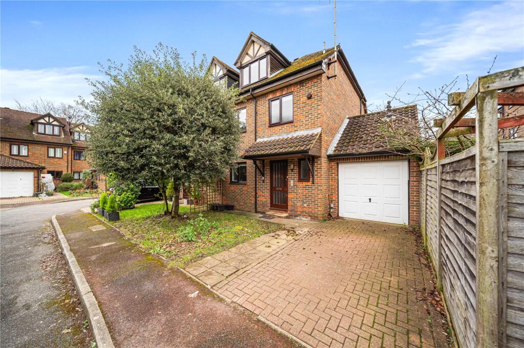 Main image of property: Eliot Gardens, Putney, London, SW15