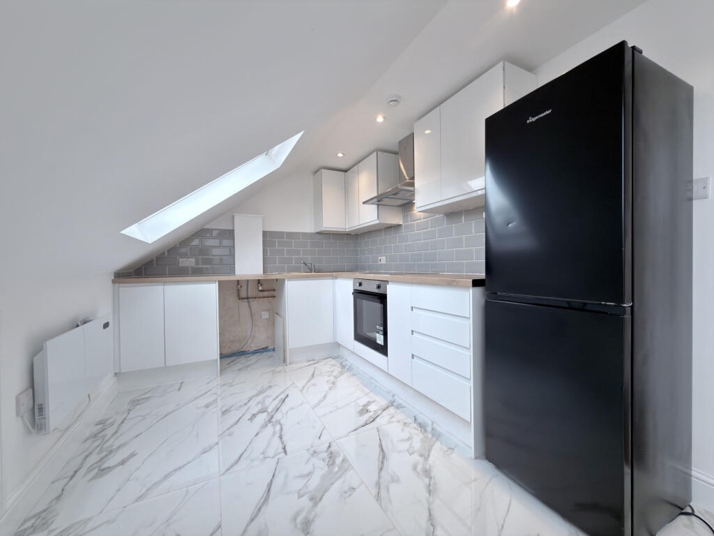 Apartment in London - View 2