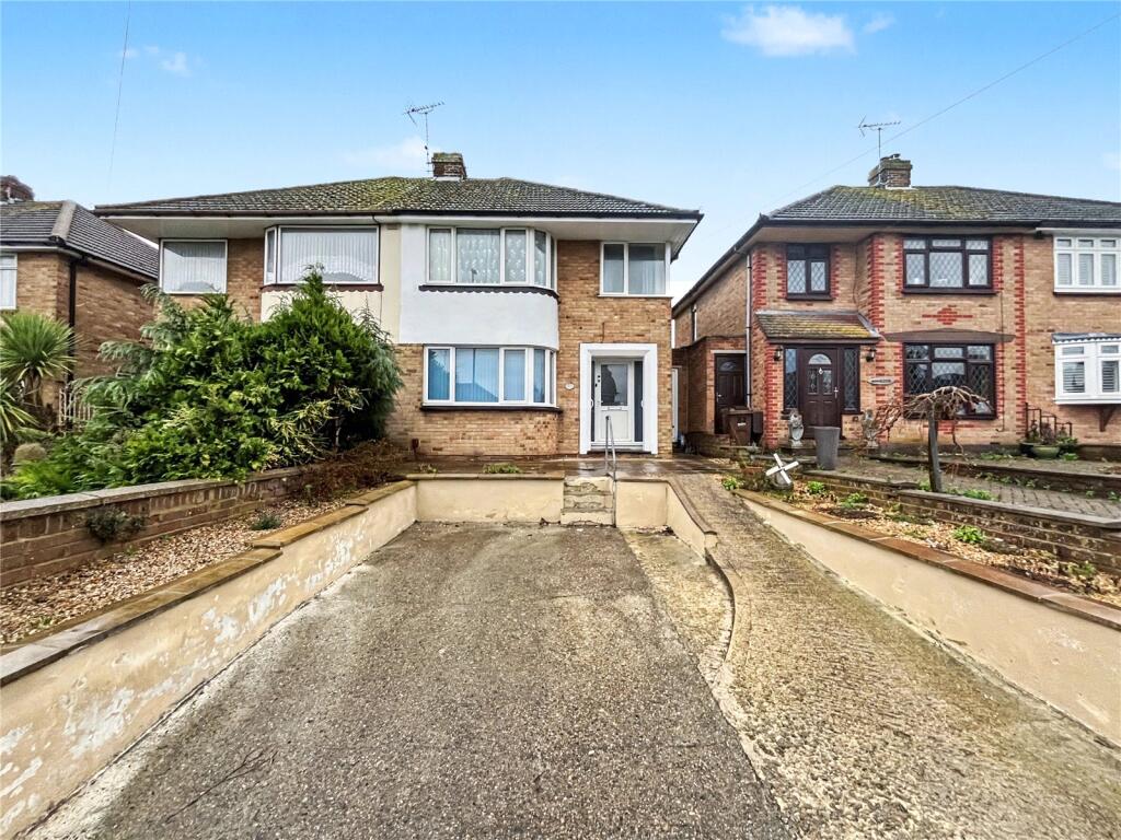 Main image of property: Maidstone Road, Rainham, Kent, ME8