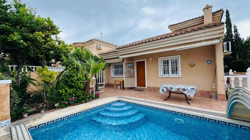 Main image of property: Valencia, Alicante, Los Altos