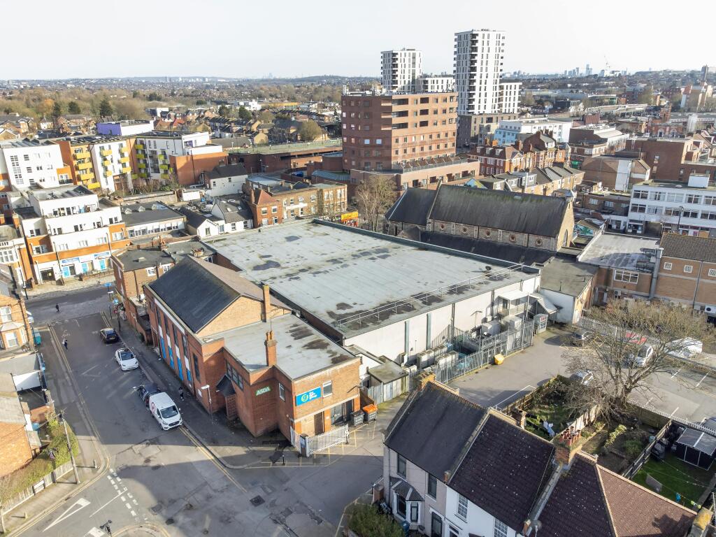 Wealdstone-096.JPG