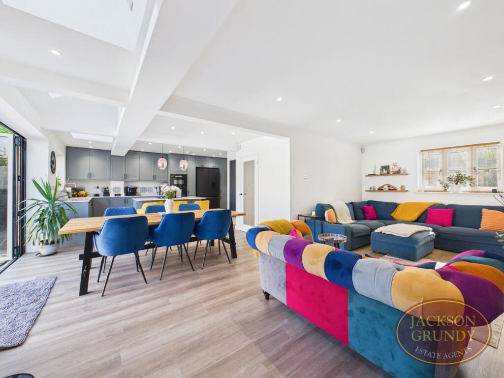 House in Weedon Bec - View 5