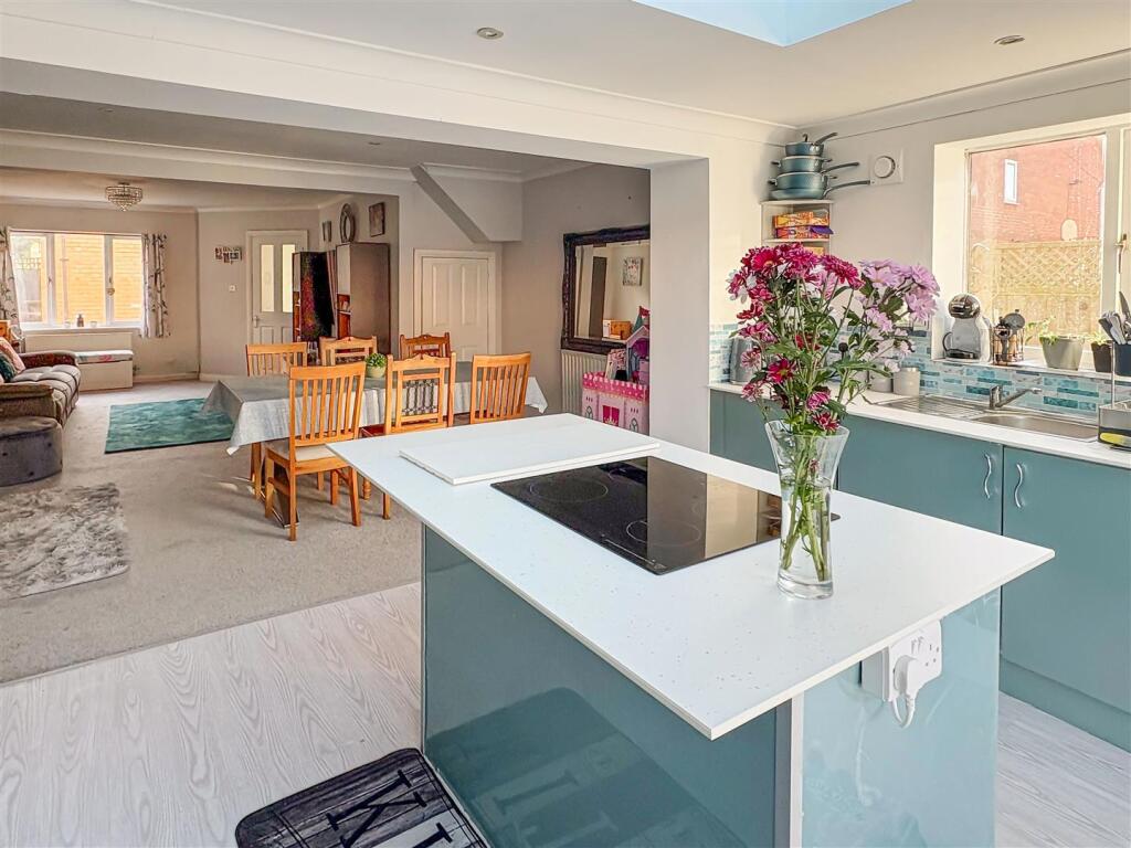 House in Brighton - View 3