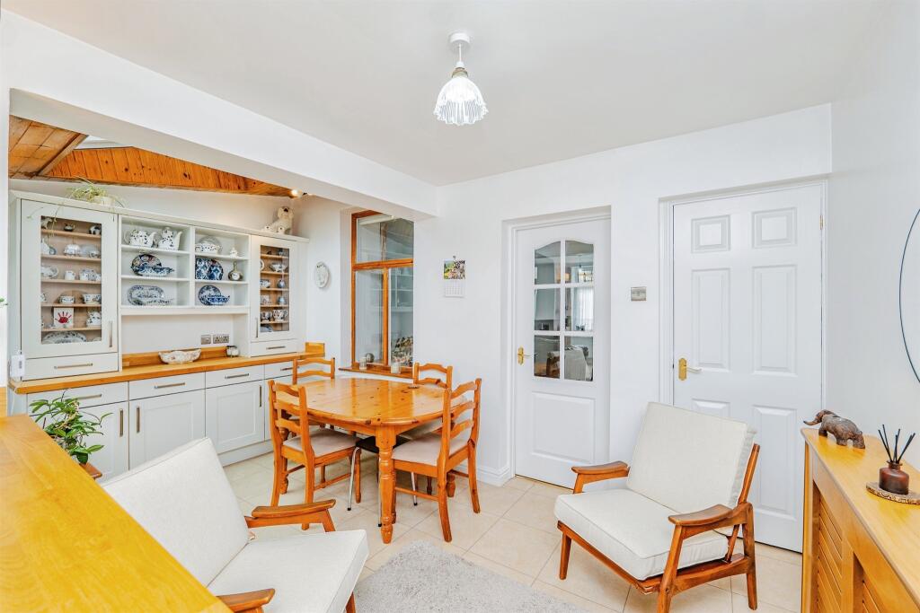 House in Cardiff, Garw Valley - View 5