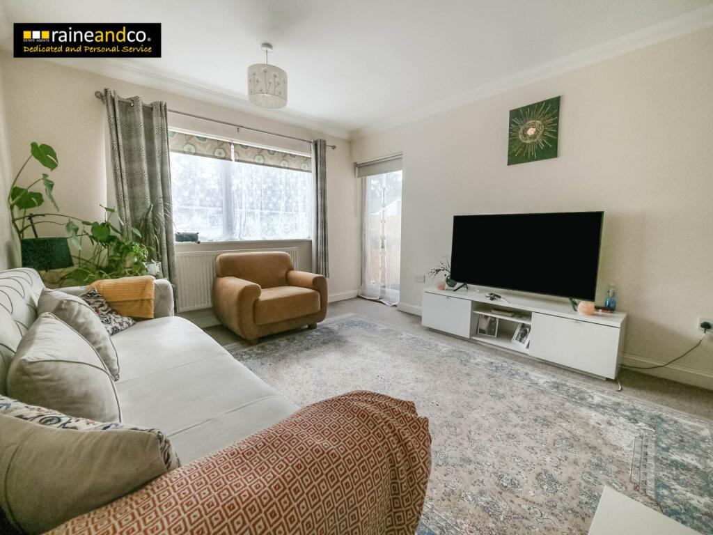 Apartment in Welwyn Hatfield, Roe Green, Hatfield - View 3