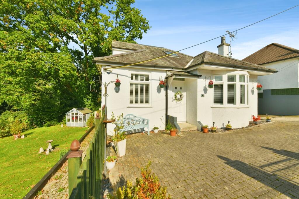 3-bed bungalow on Valley View Road, Plymouth, £310,000