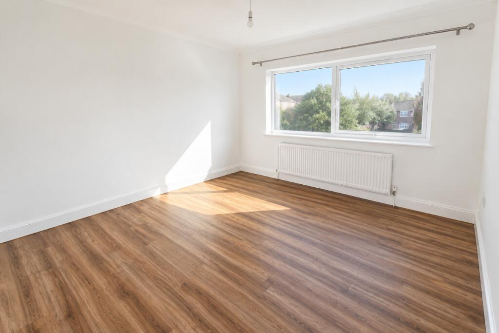 Apartment in Milton Keynes - View 5