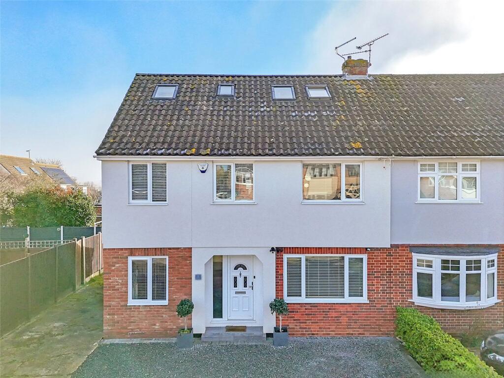 Main image of property: Lindhurst Drive, Ramsden Heath, CM11