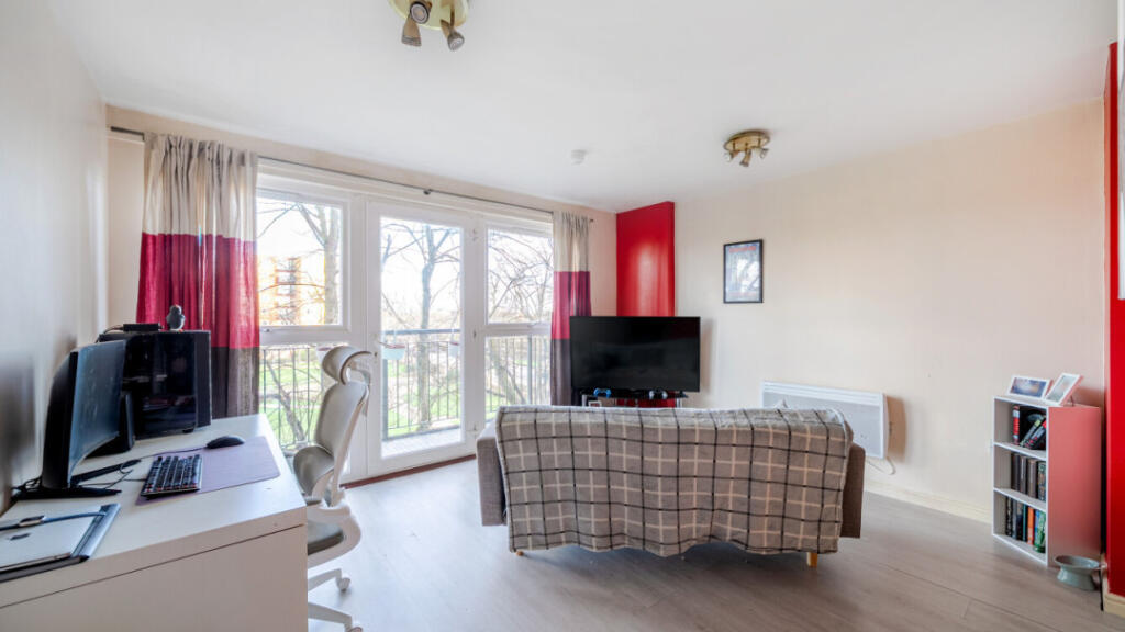 Main image of property: Royal Crescent, Newbury Park, IG2 7JY