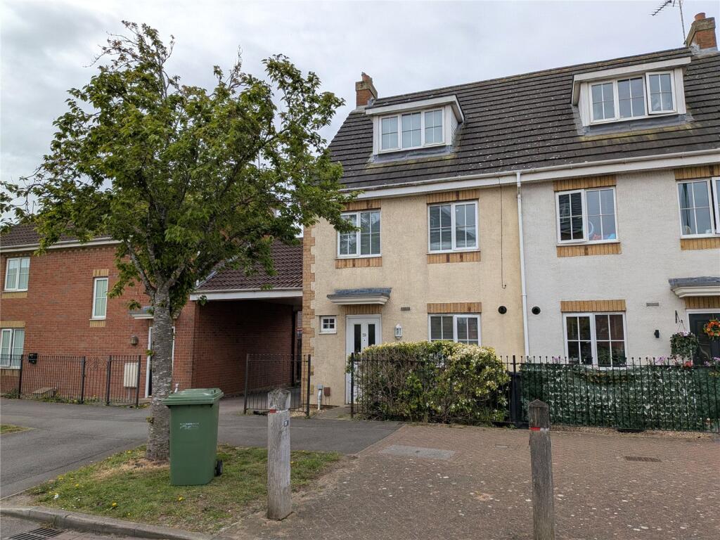 Main image of property: Vale Drive, Hampton Vale, Peterborough, Cambridgeshire, PE7