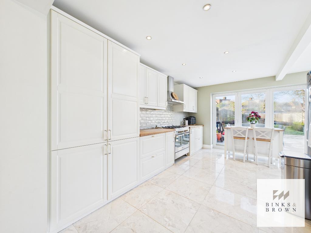 Ruskin Road, Stanford-Le-Hope, Essex, SS17 0LH photo 3