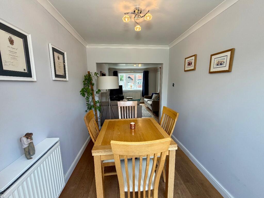 House in Warrington, Fearnhead, Poulton-with-Fearnhead - More