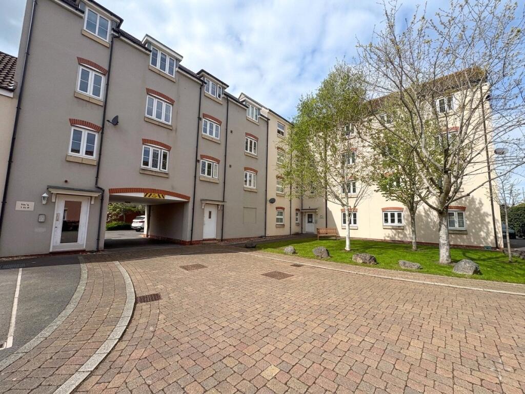 Main image of property: A bright & spacious two bedroom apartment in Wells