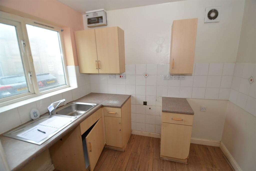 4 Alexandra Street photo 2