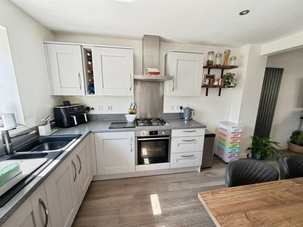 House in Northampton, Wootton - More