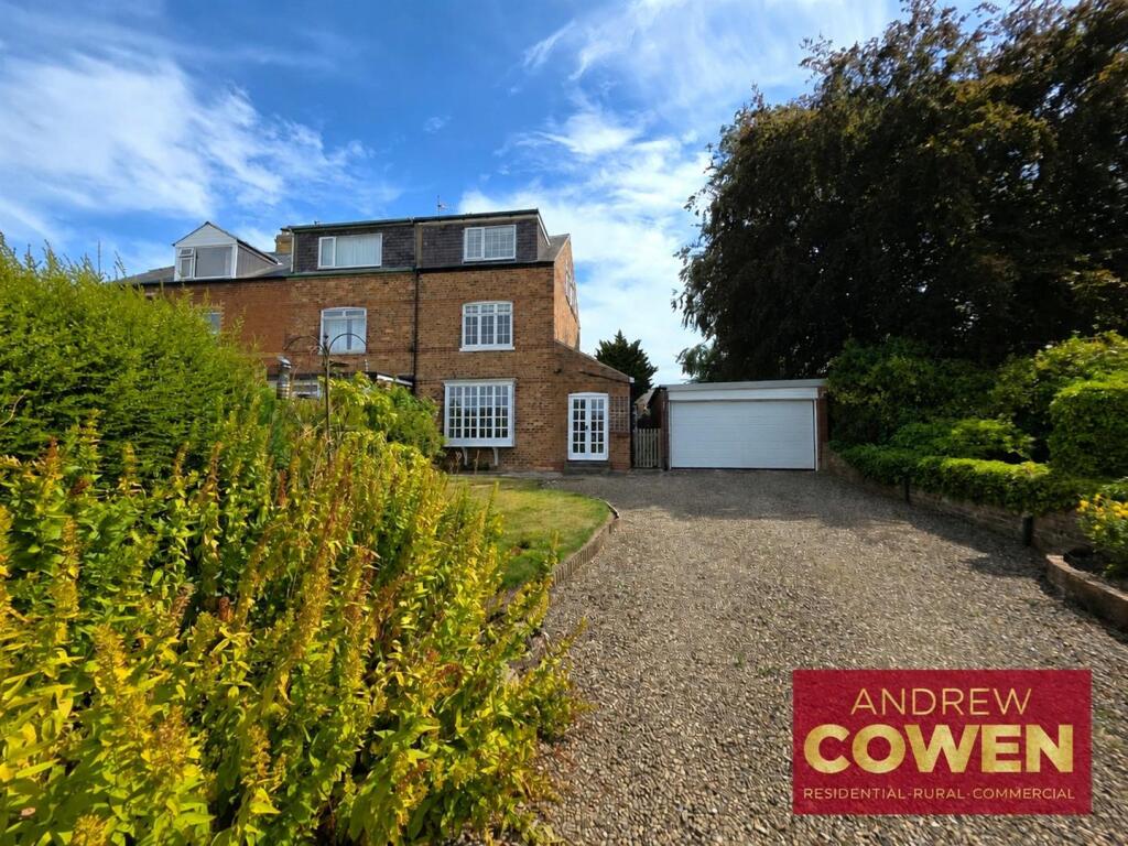 Main image of property: Mount Pleasant, Scalby, Scarborough