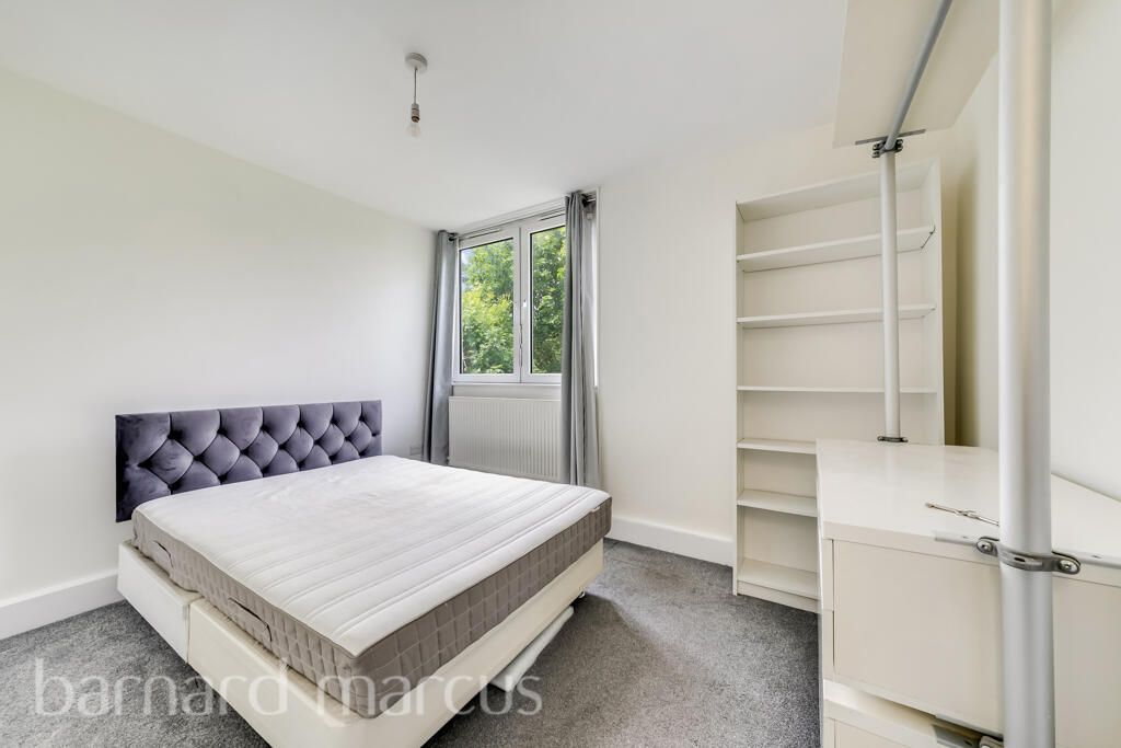Apartment in London - More