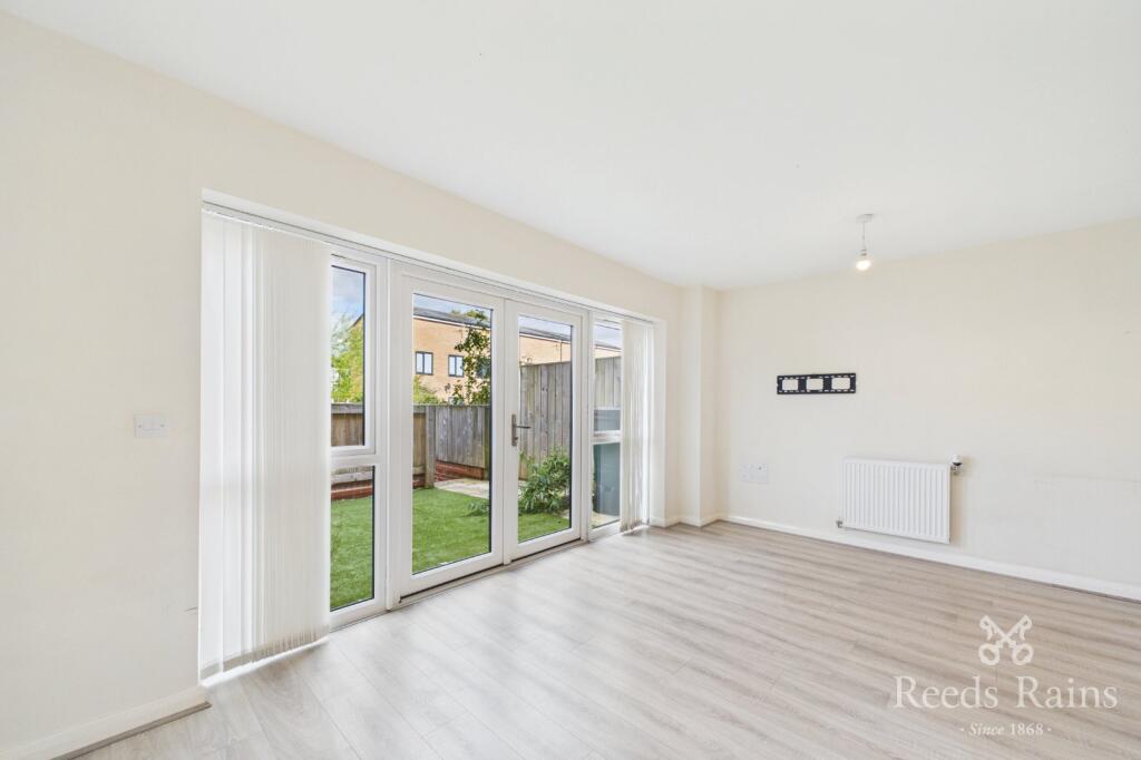 House in Manchester, Brunswick, Chorlton-on-Medlock - More